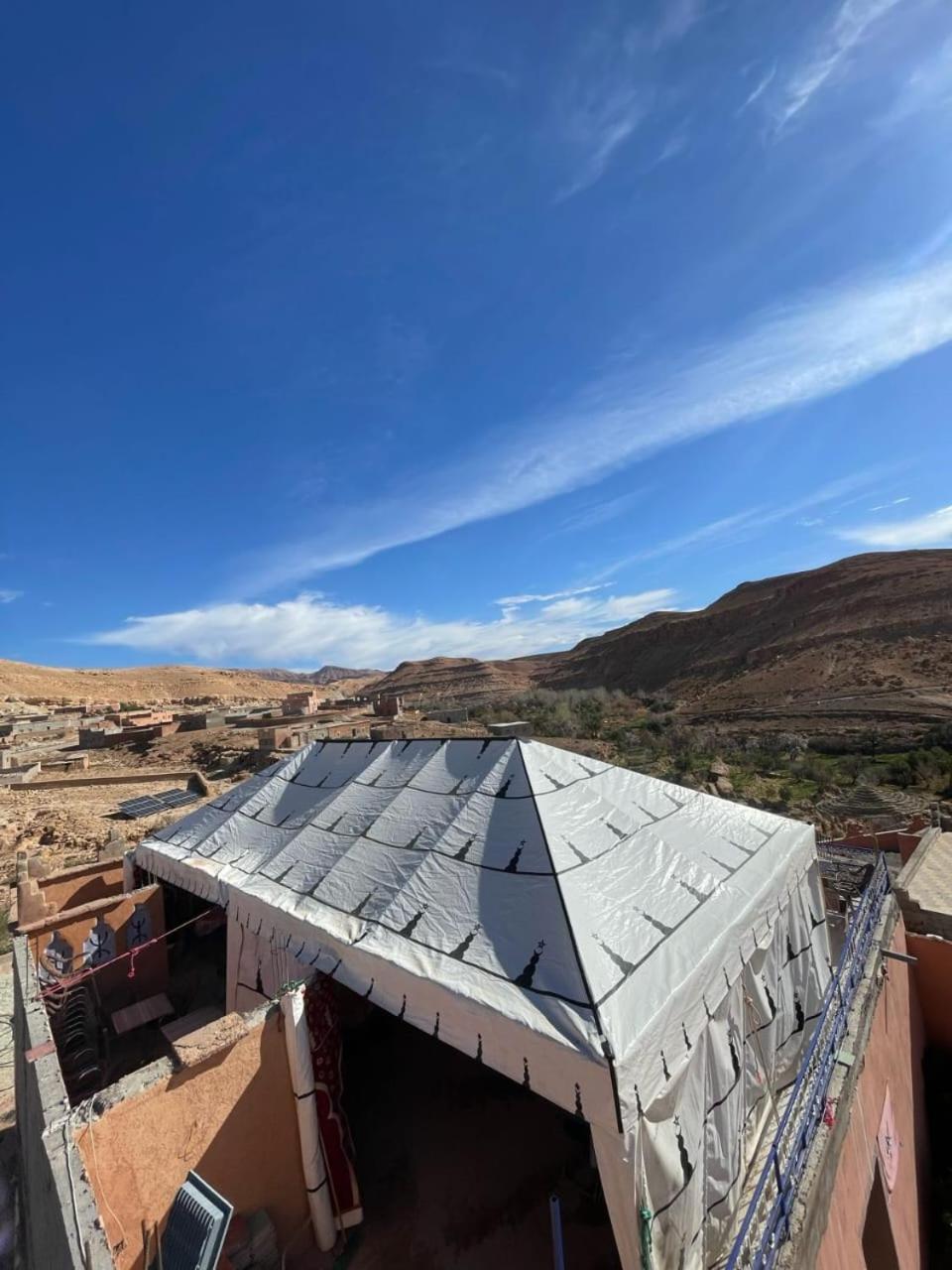 Hotel Familiale Les Grotte Ait Benhaddou Exterior photo